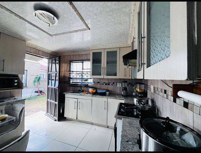 2 BEDROOM HOUSE FOR SALE IN EVATON WEST